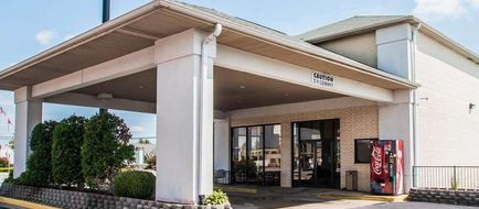 Econo Lodge East Exterior