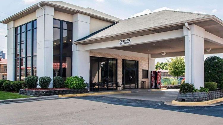 Econo Lodge East Exterior