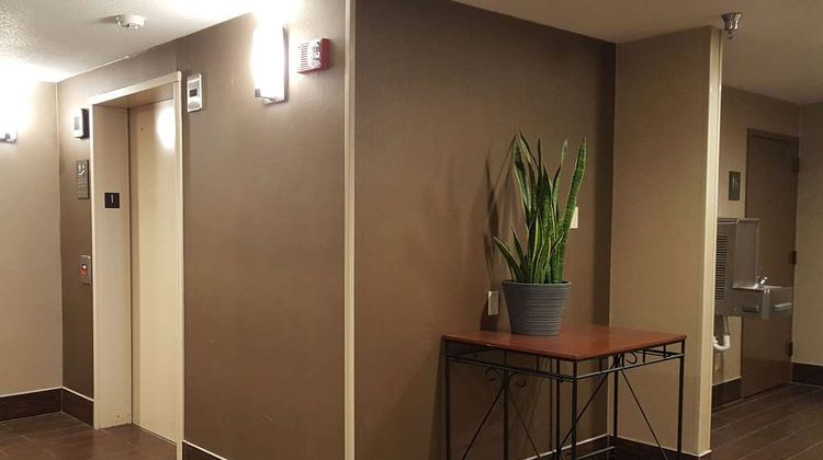 Quality Inn Lobby