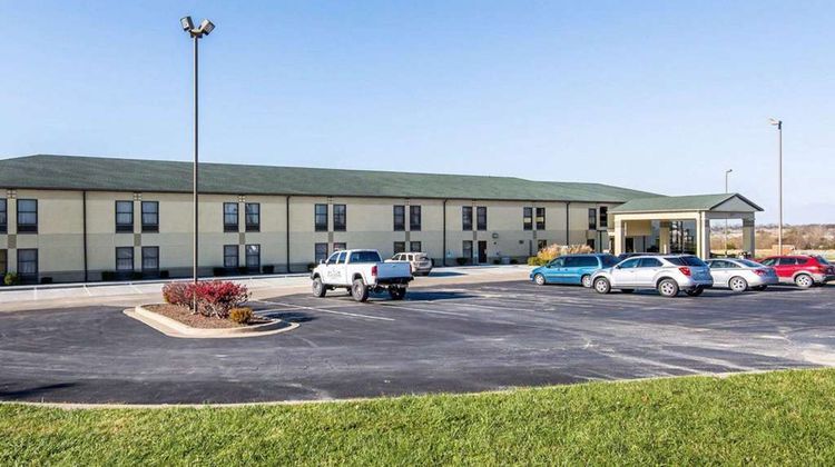 Quality Inn Exterior
