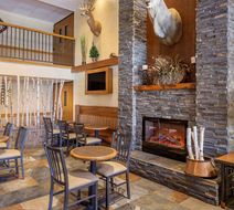 Comfort Inn at Thousand Hills Lobby