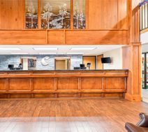 Comfort Inn at Thousand Hills Lobby
