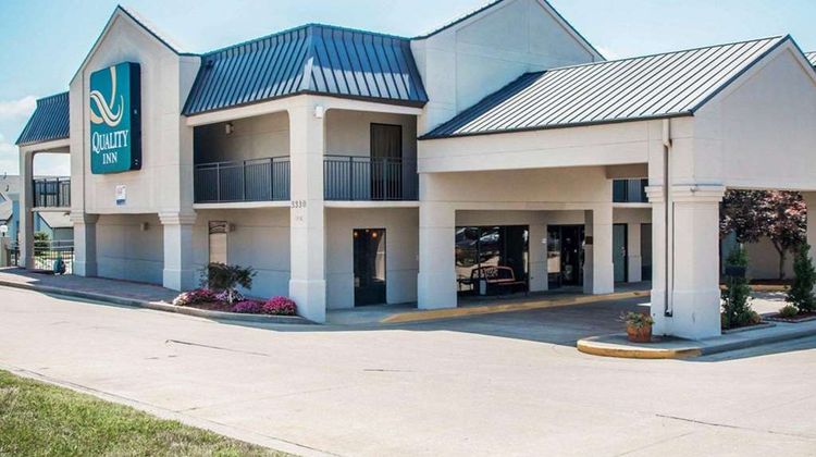 Quality Inn South Exterior