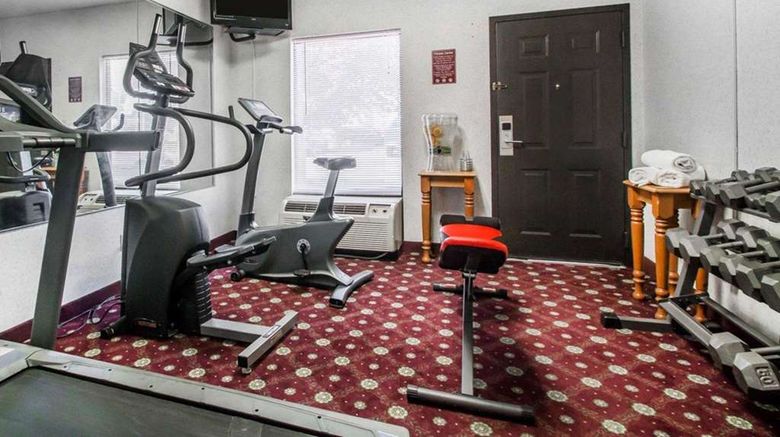 <b>Quality Inn South Health</b>. Images powered by <a href="https://iceportal.shijigroup.com/" title="IcePortal" target="_blank">IcePortal</a>.