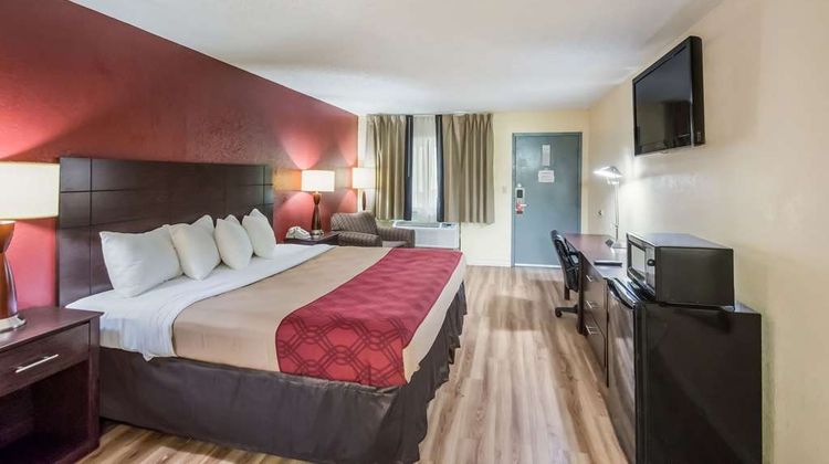 Econo Lodge Room