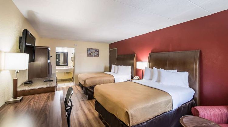 Econo Lodge Room
