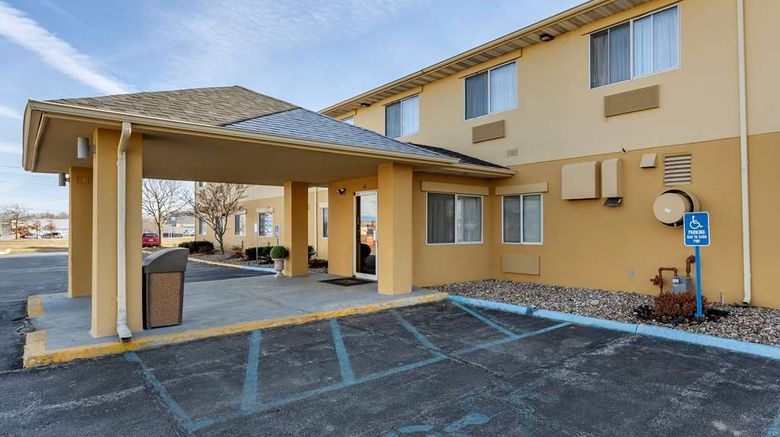 <b>Quality Inn Kirksville Exterior</b>. Images powered by <a href="https://iceportal.shijigroup.com/" title="IcePortal" target="_blank">IcePortal</a>.