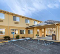 Quality Inn Kirksville Exterior