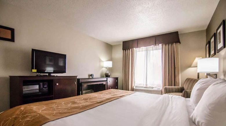 <b>Quality Suites St Joseph Room</b>. Images powered by <a href="https://iceportal.shijigroup.com/" title="IcePortal" target="_blank">IcePortal</a>.