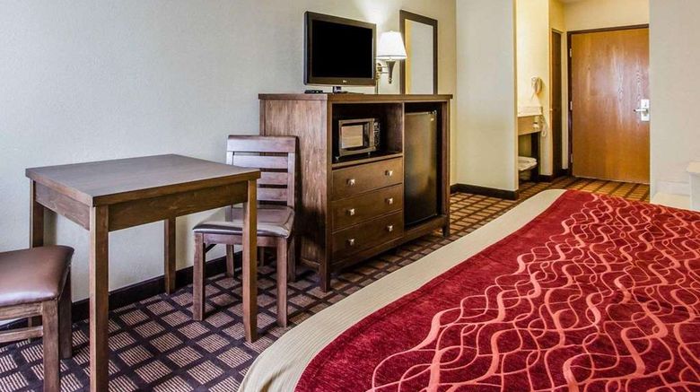<b>Quality Inn Suite</b>. Images powered by <a href="https://iceportal.shijigroup.com/" title="IcePortal" target="_blank">IcePortal</a>.