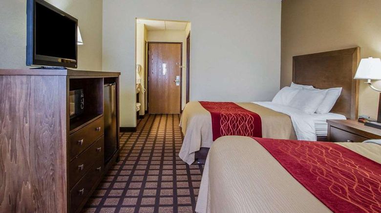 <b>Quality Inn Room</b>. Images powered by <a href="https://iceportal.shijigroup.com/" title="IcePortal" target="_blank">IcePortal</a>.