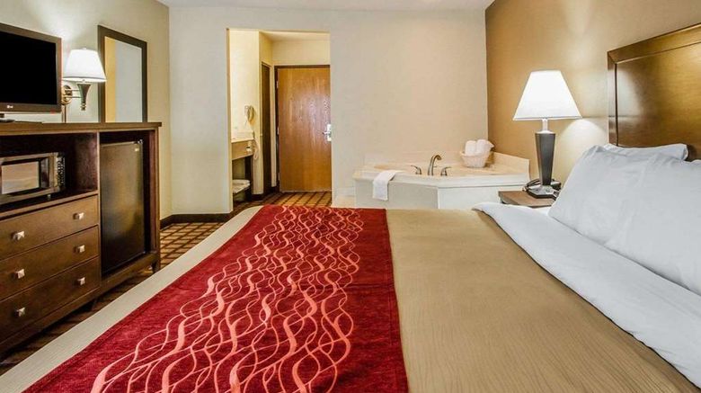 <b>Quality Inn Suite</b>. Images powered by <a href="https://iceportal.shijigroup.com/" title="IcePortal" target="_blank">IcePortal</a>.