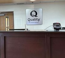 Quality Inn Lobby