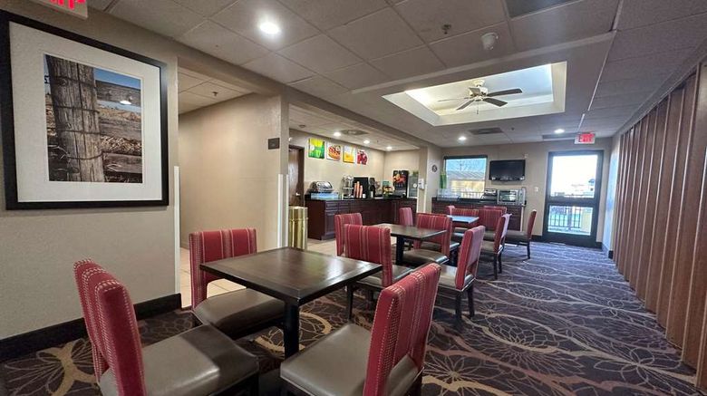 <b>Quality Inn Restaurant</b>. Images powered by <a href="https://iceportal.shijigroup.com/" title="IcePortal" target="_blank">IcePortal</a>.