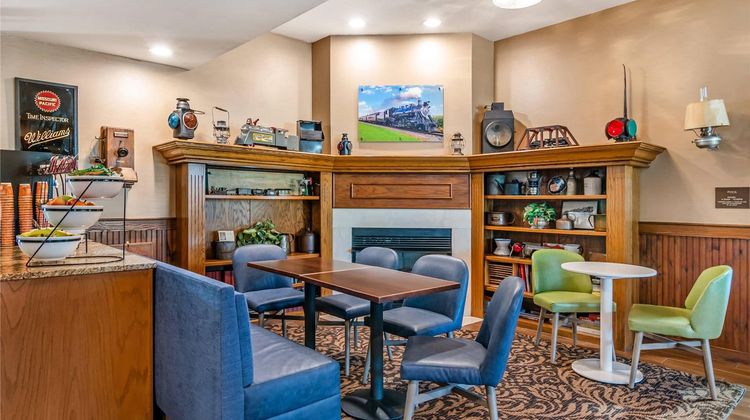 Comfort Inn Sedalia Station Lobby