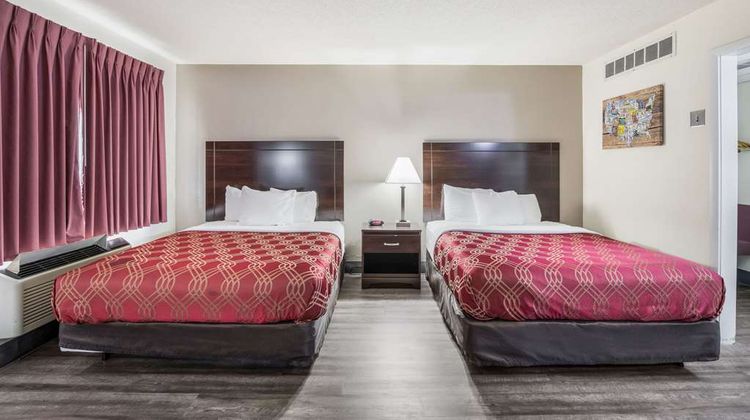 Econo Lodge Cameron Room