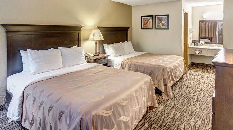 Quality Inn Branson West Theatre District Room