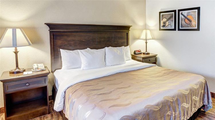 Quality Inn Branson West Theatre District Room