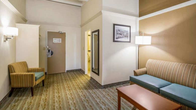 <b>Quality Inn & Suites East Suite</b>. Images powered by <a href="https://iceportal.shijigroup.com/" title="IcePortal" target="_blank">IcePortal</a>.