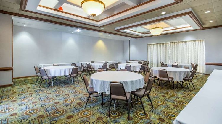Quality Inn & Suites East Meeting