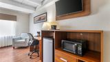<b>Quality Inn & Suites East Suite</b>. Images powered by <a href="https://iceportal.shijigroup.com/" title="IcePortal" target="_blank">IcePortal</a>.