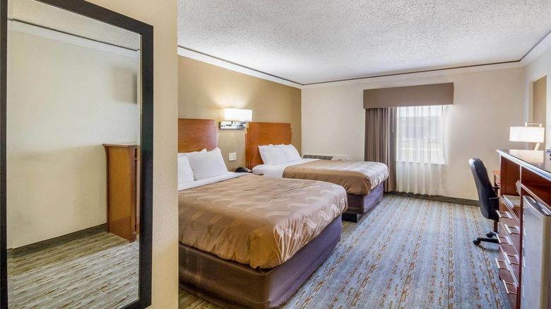 <b>Quality Inn & Suites East Room</b>. Images powered by <a href="https://iceportal.shijigroup.com/" title="IcePortal" target="_blank">IcePortal</a>.