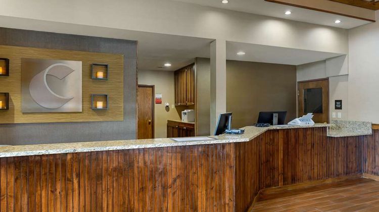 Comfort Inn Marshall Station Lobby
