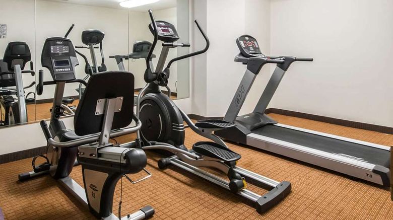 <b>Sleep Inn & Suites St Charles Health</b>. Images powered by <a href="https://iceportal.shijigroup.com/" title="IcePortal" target="_blank">IcePortal</a>.