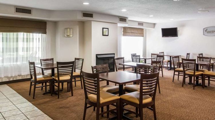 Sleep Inn & Suites St Charles Restaurant