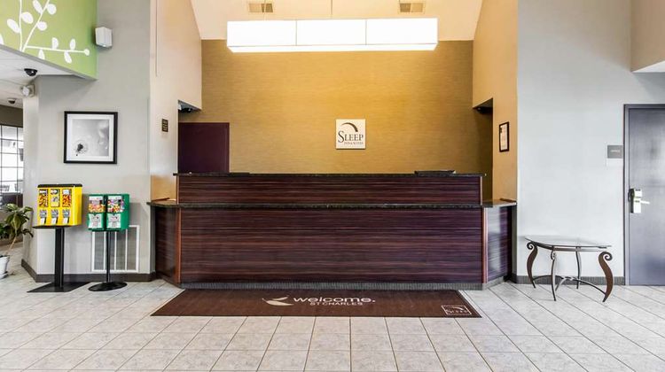 Sleep Inn & Suites St Charles Lobby