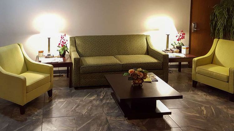Quality Inn Ozark Lobby