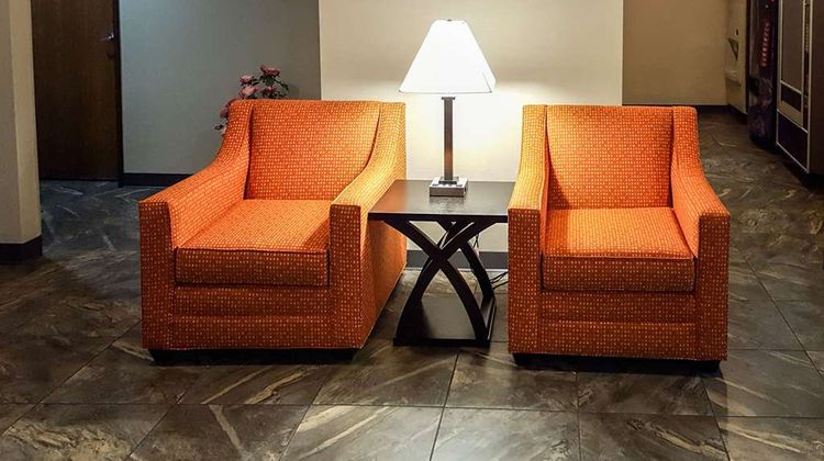 Quality Inn Ozark Lobby