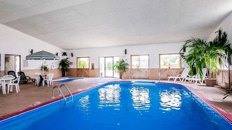Quality Inn Ozark Pool