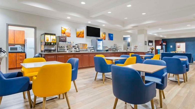 <b>Comfort Inn Near Six Flags St. Louis Restaurant</b>. Images powered by <a href="https://iceportal.shijigroup.com/" title="IcePortal" target="_blank">IcePortal</a>.