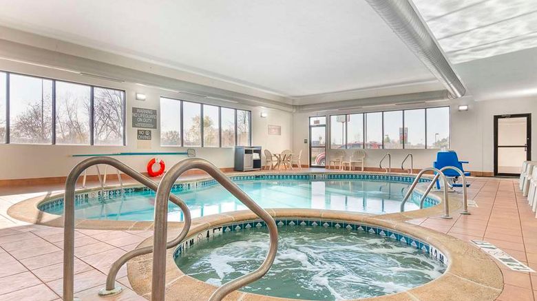 <b>Comfort Inn Near Six Flags St. Louis Pool</b>. Images powered by <a href="https://iceportal.shijigroup.com/" title="IcePortal" target="_blank">IcePortal</a>.