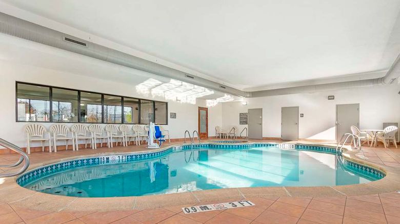 <b>Comfort Inn Near Six Flags St. Louis Pool</b>. Images powered by <a href="https://iceportal.shijigroup.com/" title="IcePortal" target="_blank">IcePortal</a>.