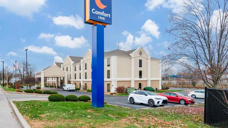 <b>Comfort Inn Near Six Flags St. Louis Exterior</b>. Images powered by <a href="https://iceportal.shijigroup.com/" title="IcePortal" target="_blank">IcePortal</a>.