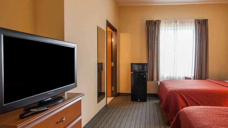 <b>Quality Inn Joplin Room</b>. Images powered by <a href="https://iceportal.shijigroup.com/" title="IcePortal" target="_blank">IcePortal</a>.