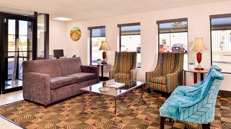 Quality Inn Joplin Lobby