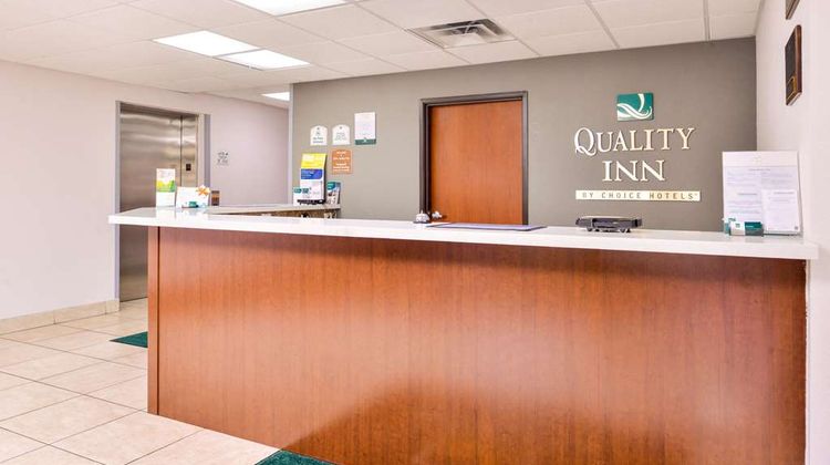Quality Inn Joplin Lobby