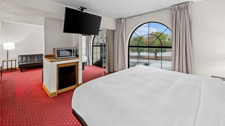 <b>Clarion Hotel at the Palace Suite</b>. Images powered by <a href="https://iceportal.shijigroup.com/" title="IcePortal" target="_blank">IcePortal</a>.