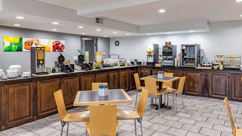 <b>Quality Inn Branson Restaurant</b>. Images powered by <a href="https://iceportal.shijigroup.com/" title="IcePortal" target="_blank">IcePortal</a>.