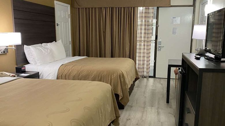 <b>Quality Inn Branson Room</b>. Images powered by <a href="https://iceportal.shijigroup.com/" title="IcePortal" target="_blank">IcePortal</a>.