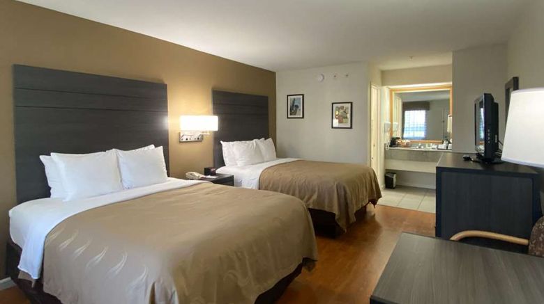 <b>Quality Inn Branson Room</b>. Images powered by <a href="https://iceportal.shijigroup.com/" title="IcePortal" target="_blank">IcePortal</a>.