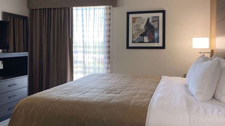 <b>Quality Inn Branson Suite</b>. Images powered by <a href="https://iceportal.shijigroup.com/" title="IcePortal" target="_blank">IcePortal</a>.