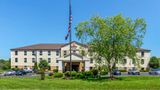 <b>Comfort Suites Rolla Exterior</b>. Images powered by <a href="https://iceportal.shijigroup.com/" title="IcePortal" target="_blank">IcePortal</a>.