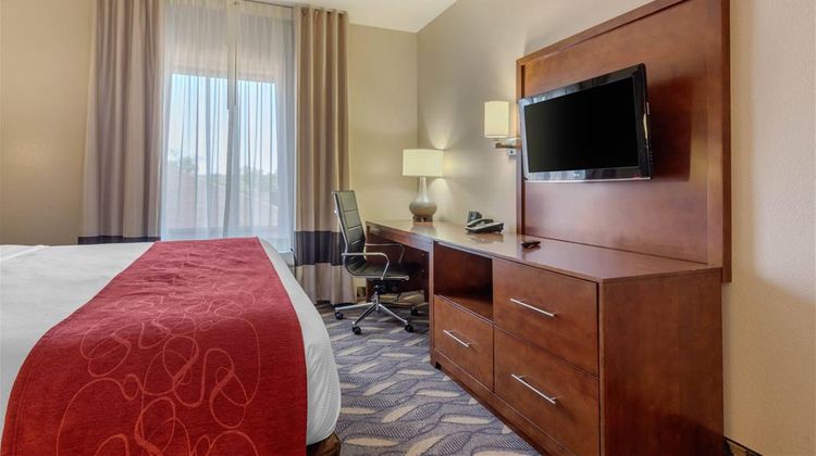 Comfort Suites Rolla Suite