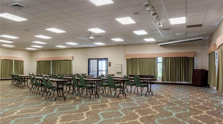 <b>Comfort Suites Rolla Meeting</b>. Images powered by <a href="https://iceportal.shijigroup.com/" title="IcePortal" target="_blank">IcePortal</a>.