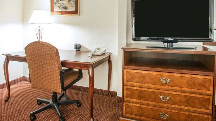 Comfort Suites Suite