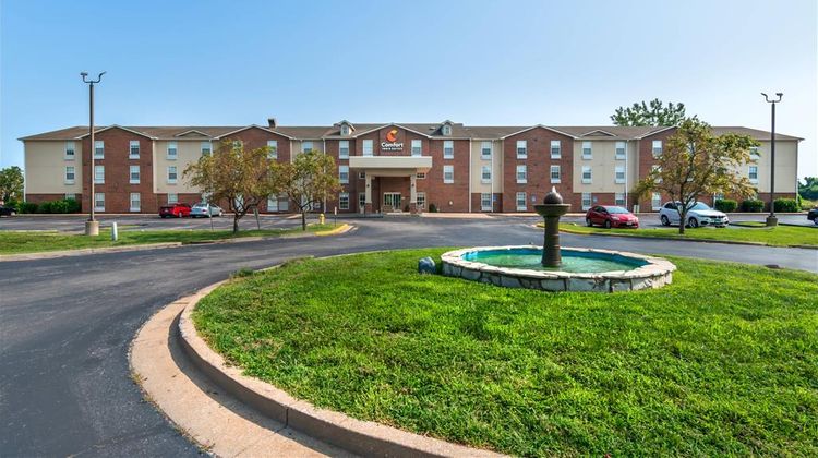 Comfort Inn & Suites St. Louis - Chester Exterior